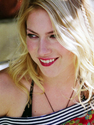 Charlotte Sauveterre / Laura Ramsey